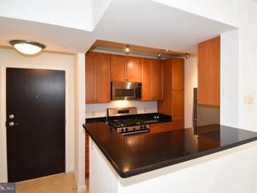 851 N Glebe Road 1418, Arlington VA 22203
