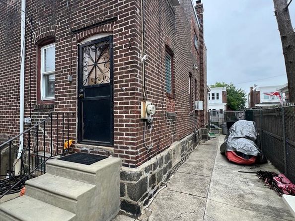 6634 Jackson Street, Philadelphia PA 19135