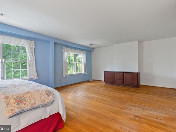3734 12TH Street S, Arlington VA 22204