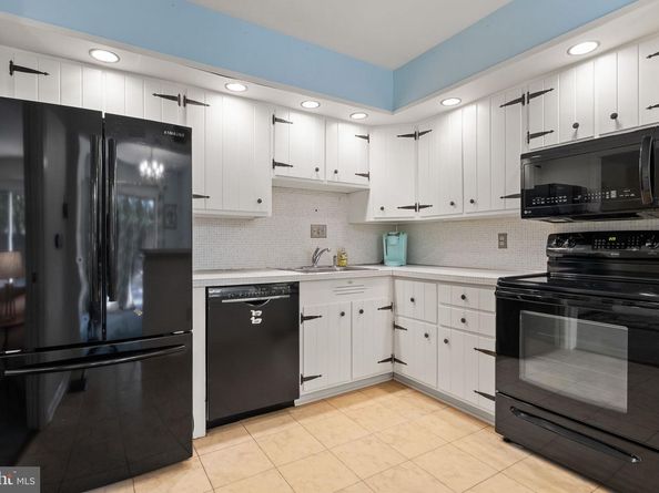 3734 12TH Street S, Arlington VA 22204