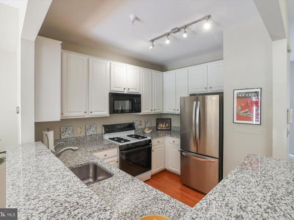 1307 Windleaf Drive 139  N, Reston VA 20194
