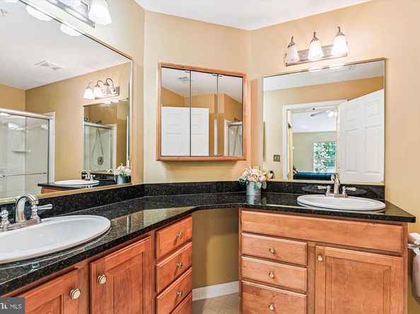 1307 Windleaf Drive 139  N, Reston VA 20194