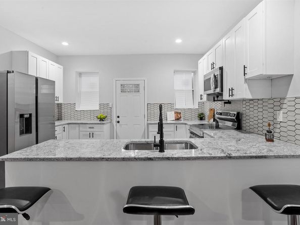 5944 Catharine Street, Philadelphia PA 19143