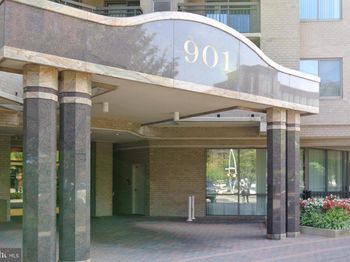 901 N Monroe Street