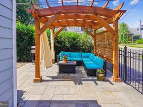 133 N Highland Street N, Arlington VA 22201