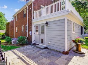 133 N Highland Street N, Arlington VA 22201