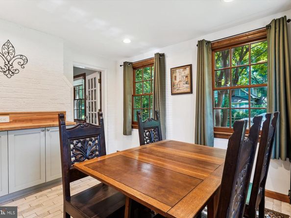 133 N Highland Street N, Arlington VA 22201