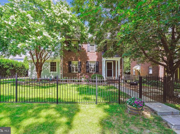 133 N Highland Street N, Arlington VA 22201