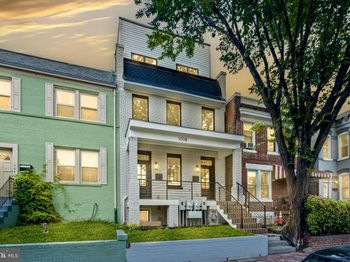 1008 4TH Street NE