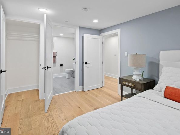 1008 4TH Street NE 1, Washington DC 20002