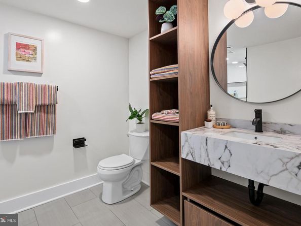 1008 4TH Street NE 1, Washington DC 20002
