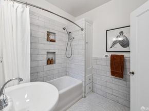 1257 Chestnut Street 2, San Francisco CA 94109