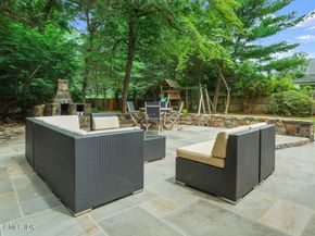 25 Summit Road, Riverside CT 06878