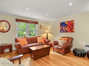 25 Summit Road, Riverside CT 06878