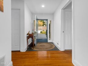 626 W Lyon Farm Drive 626, Greenwich CT 06831