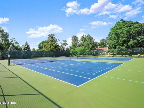 626 W Lyon Farm Drive 626, Greenwich CT 06831