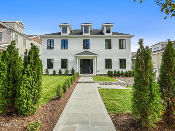 148 E Elm Street