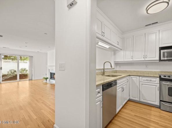 51 Forest Avenue 82, Old Greenwich CT 06870