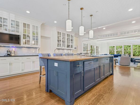 6 Gilliam Lane, Riverside CT 06878
