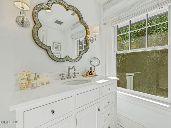 6 Gilliam Lane, Riverside CT 06878