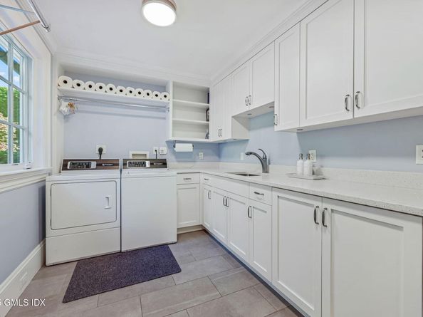 6 Gilliam Lane, Riverside CT 06878