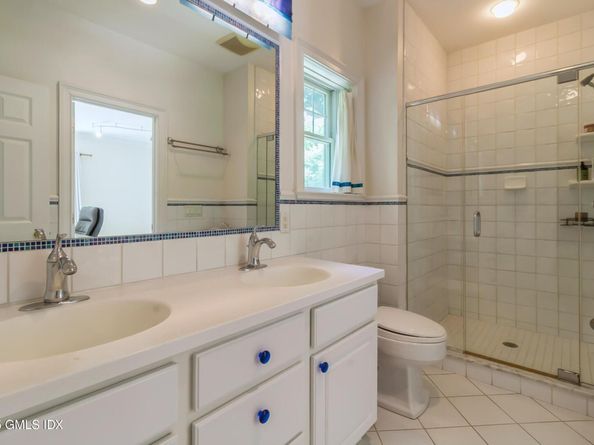 15 Deepwoods Lane, Old Greenwich CT 06870