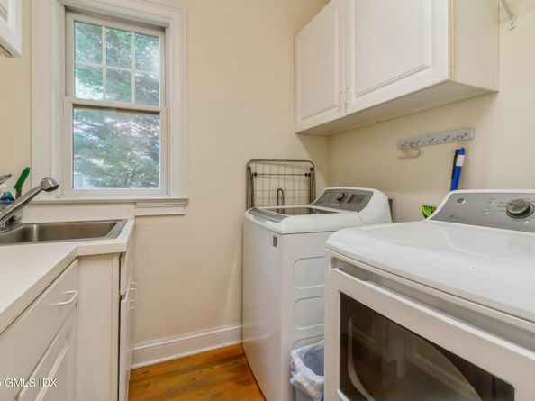 15 Deepwoods Lane, Old Greenwich CT 06870