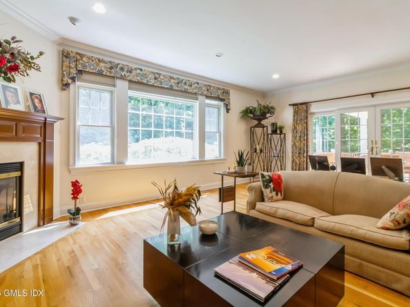 15 Deepwoods Lane, Old Greenwich CT 06870