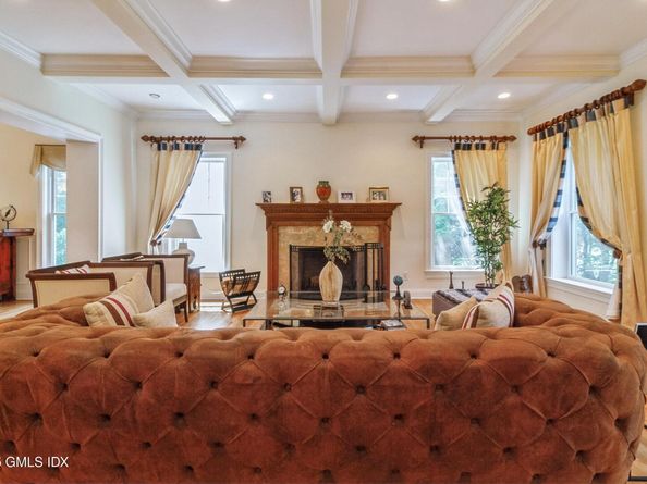 15 Deepwoods Lane, Old Greenwich CT 06870