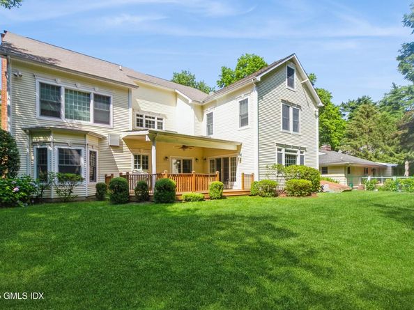 15 Deepwoods Lane, Old Greenwich CT 06870