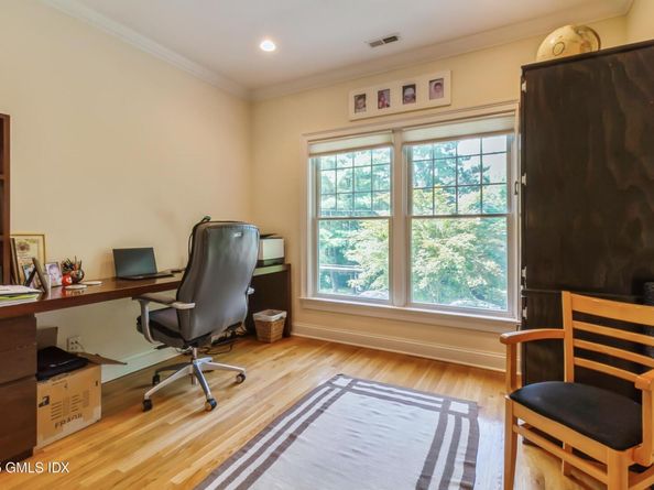 15 Deepwoods Lane, Old Greenwich CT 06870
