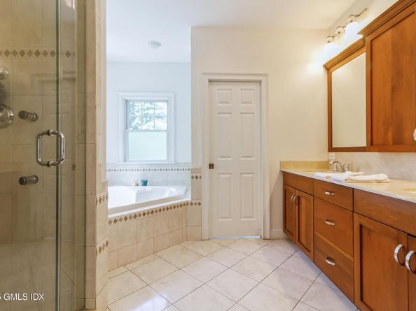 15 Deepwoods Lane, Old Greenwich CT 06870