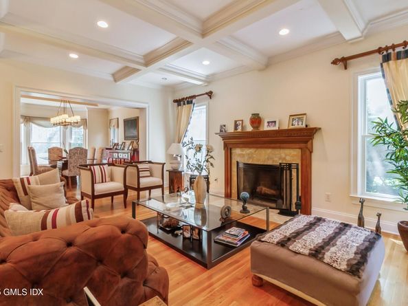15 Deepwoods Lane, Old Greenwich CT 06870