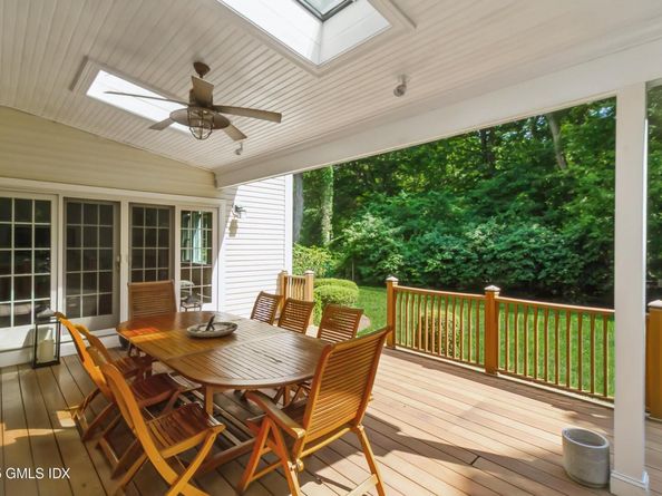 15 Deepwoods Lane, Old Greenwich CT 06870