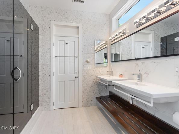 21 Binney Lane, Old Greenwich CT 06870