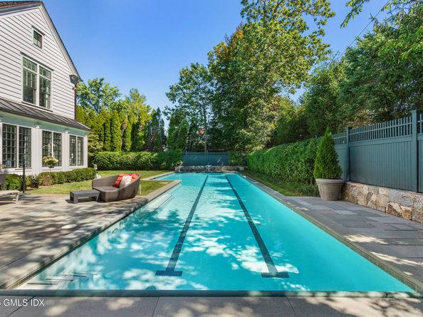 21 Binney Lane, Old Greenwich CT 06870
