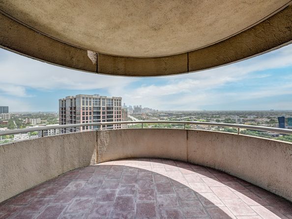 5000 Montrose Boulevard 21A, Houston TX 77006
