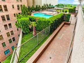 5000 Montrose Boulevard 21A, Houston TX 77006