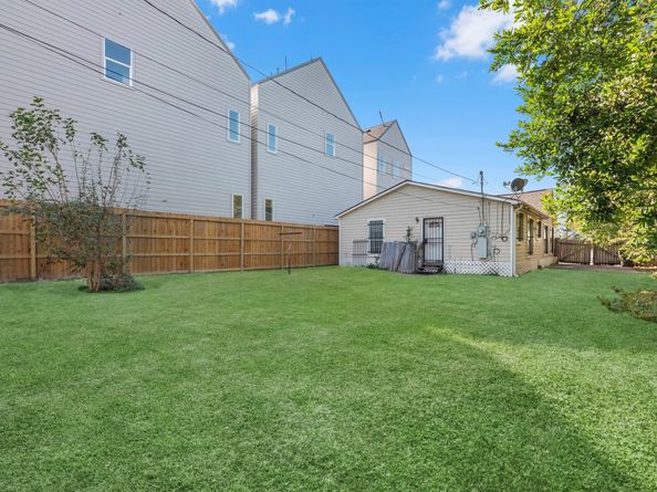 4808 Mcewen Street, Houston TX 77009