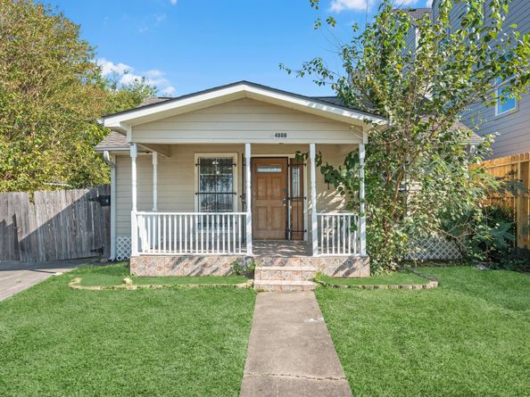 4808 Mcewen Street, Houston TX 77009