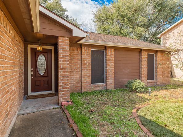 335 William Morton Drive, Richmond TX 77406