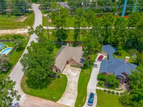 711 Stonewall Jackson Court, Conroe TX 77302