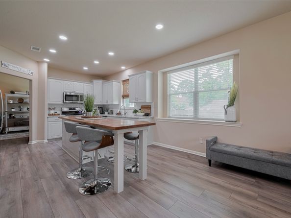 711 Stonewall Jackson Court, Conroe TX 77302