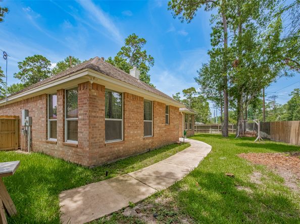 711 Stonewall Jackson Court, Conroe TX 77302