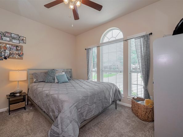 711 Stonewall Jackson Court, Conroe TX 77302