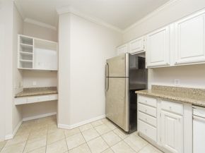 2100 Welch Street C212, Houston TX 77019