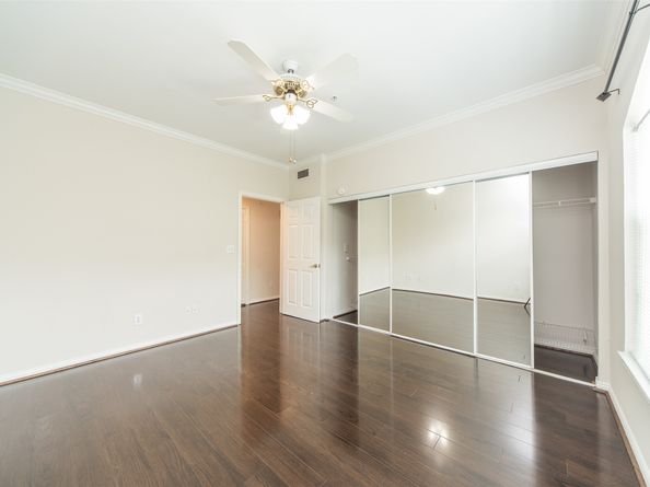 2100 Welch Street C212, Houston TX 77019