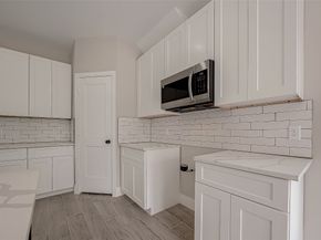 8128 Chateau Street, Houston TX 77028