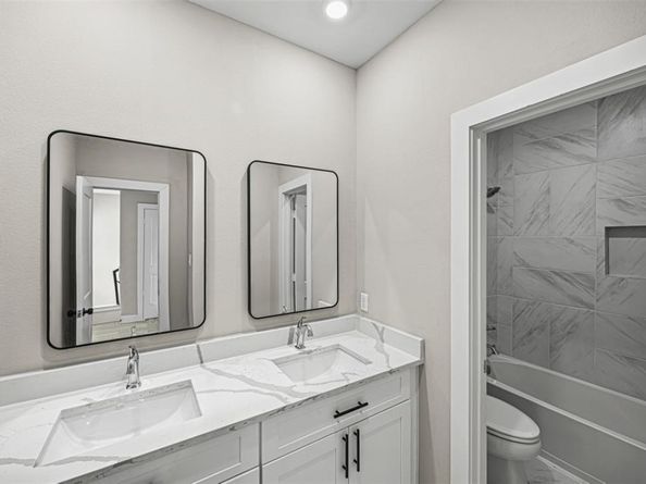8128 Chateau Street, Houston TX 77028