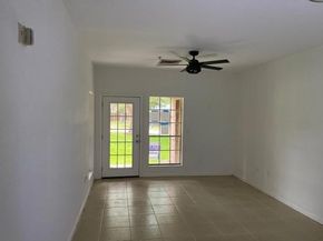 2815 Kings Crossing Drive 104, Houston TX 77345